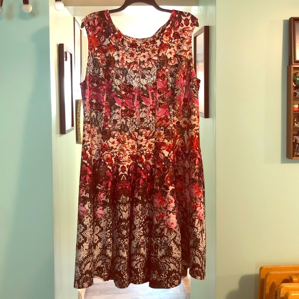 Date night dress flattering lines floral 22W
